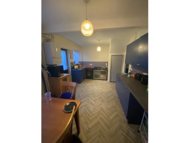 Kitchen/Dining area