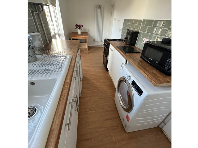 Kitchen/Dining area